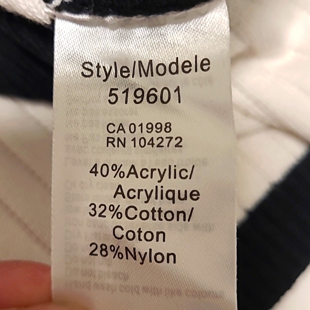 Gabby Isabella ROCK Turtleneck Sweater With Fringe Size XS - Picture 9 of 12